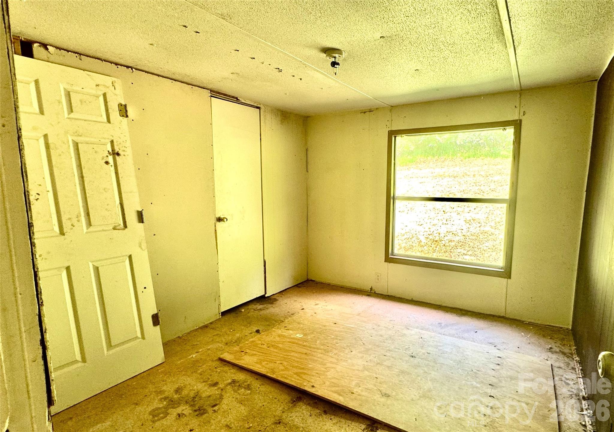 8 White Oak Drive Property Photo 8