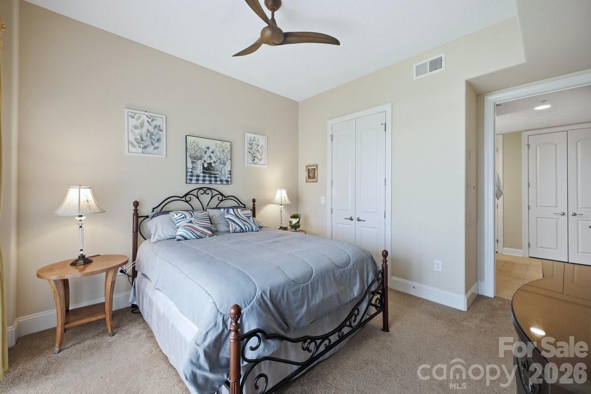 4620 Piedmont Row Drive 714 Property Photo 17