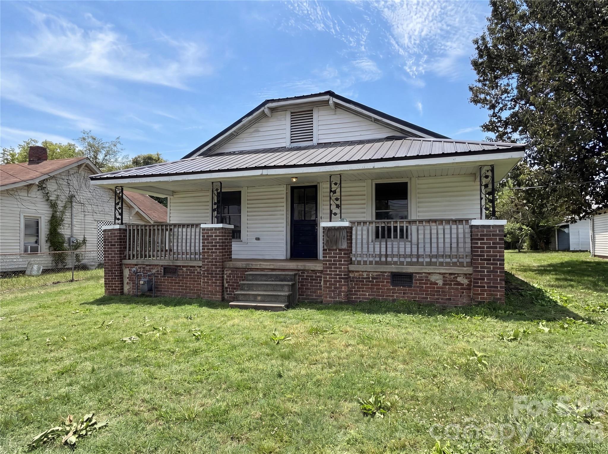 308 School Street Property Photo 1