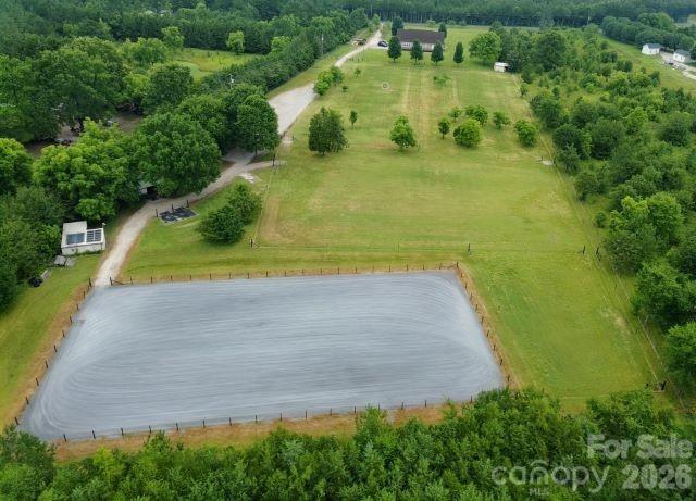 577 Redwood Road Property Photo 5