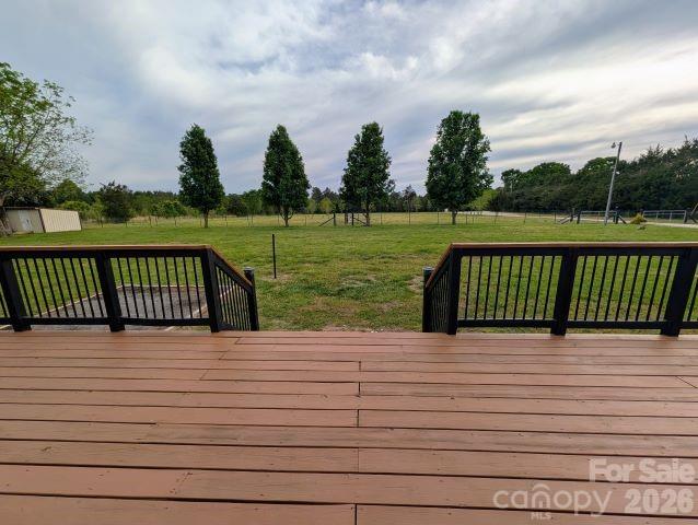 577 Redwood Road Property Photo 7