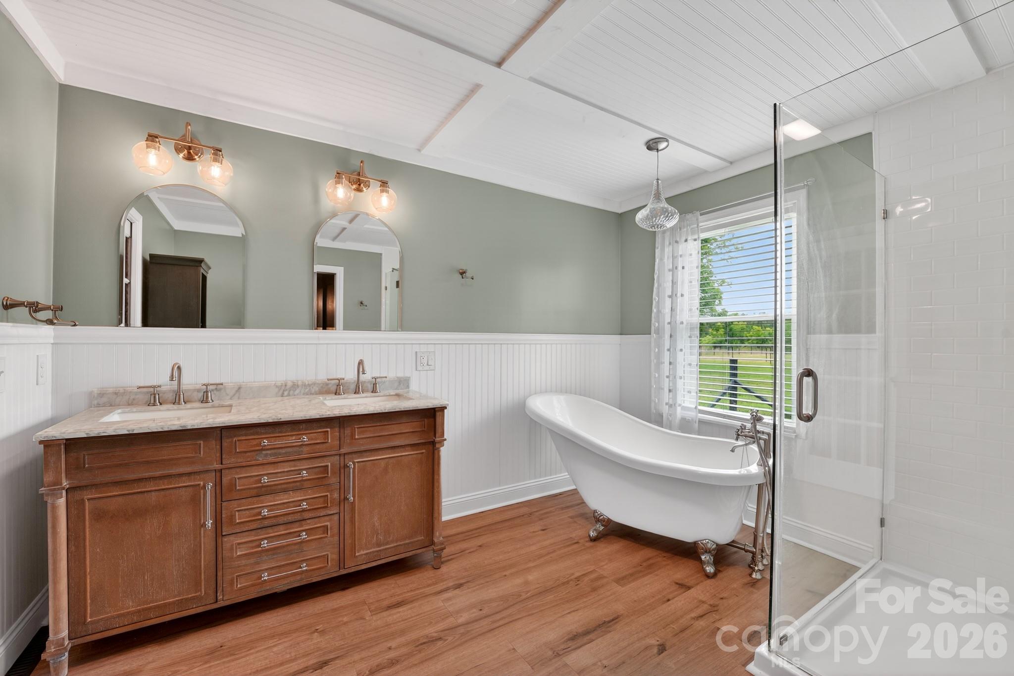 577 Redwood Road Property Photo 25