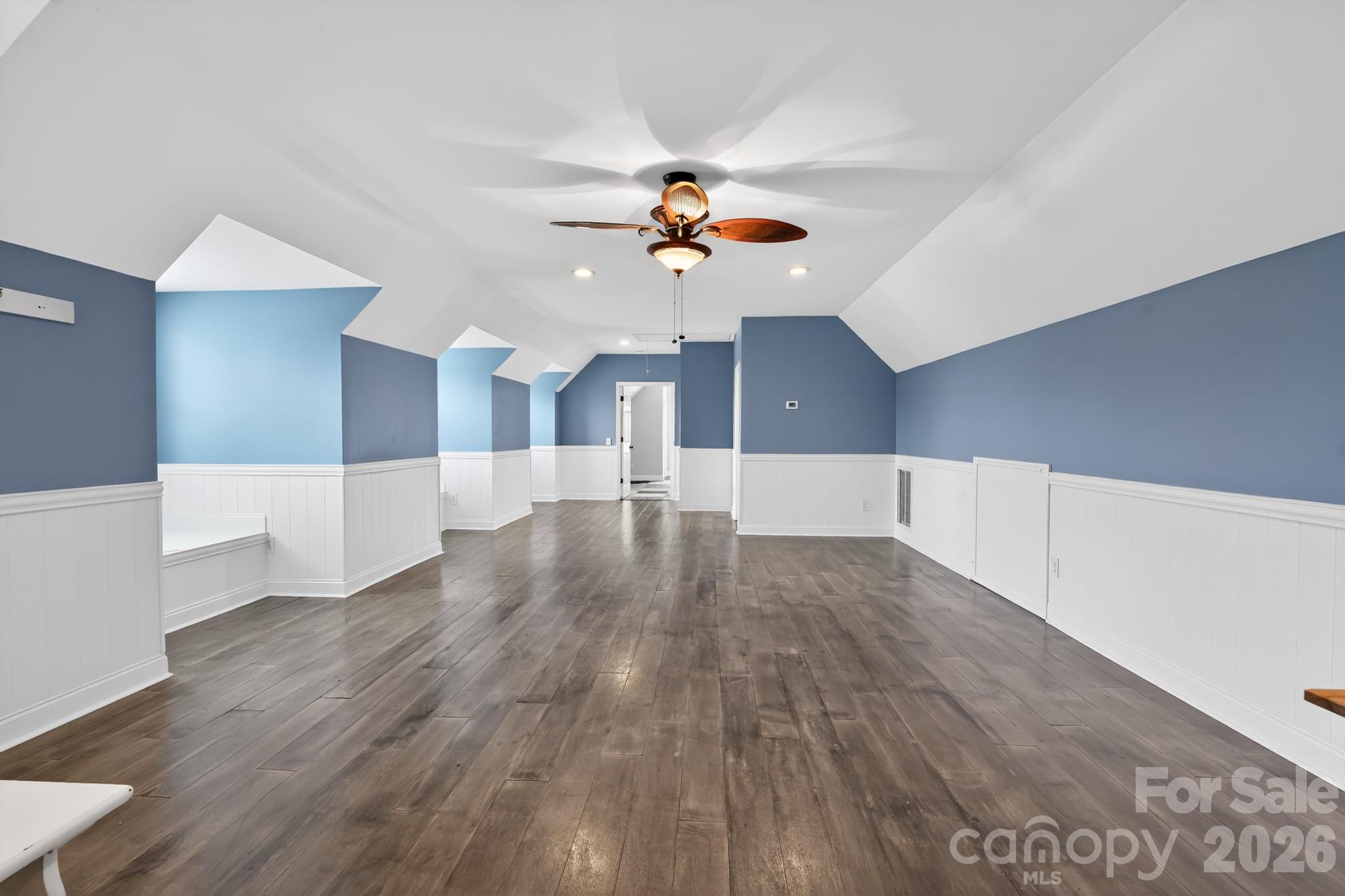 577 Redwood Road Property Photo 32
