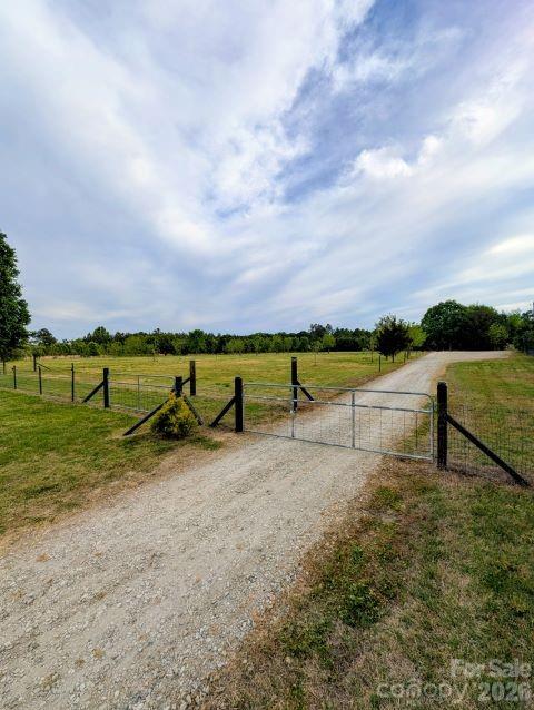 577 Redwood Road Property Photo 37