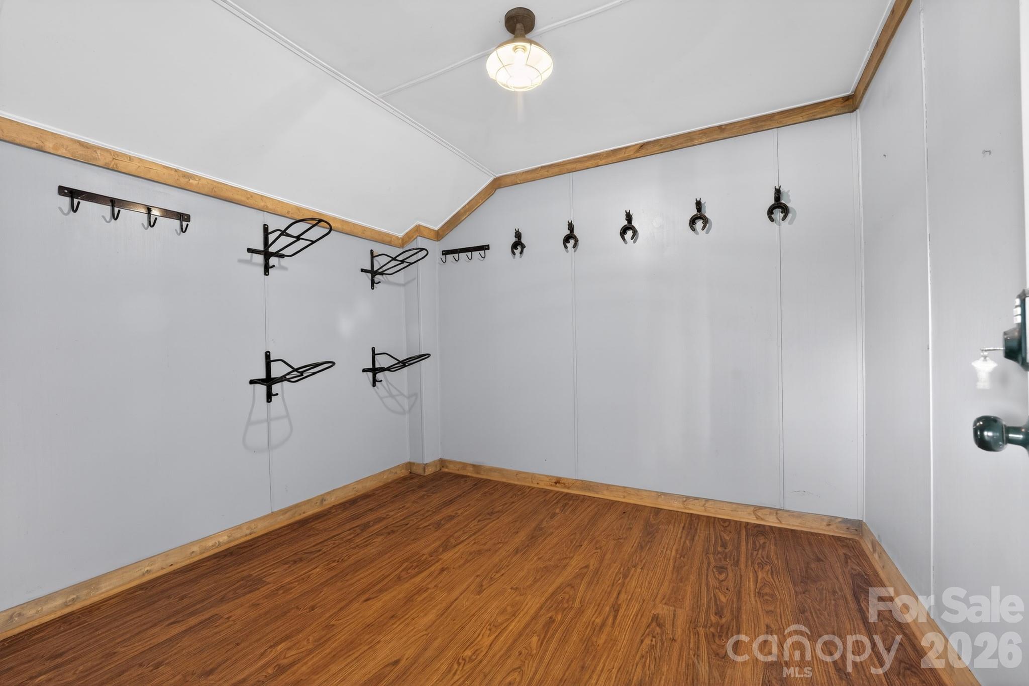 577 Redwood Road Property Photo 41