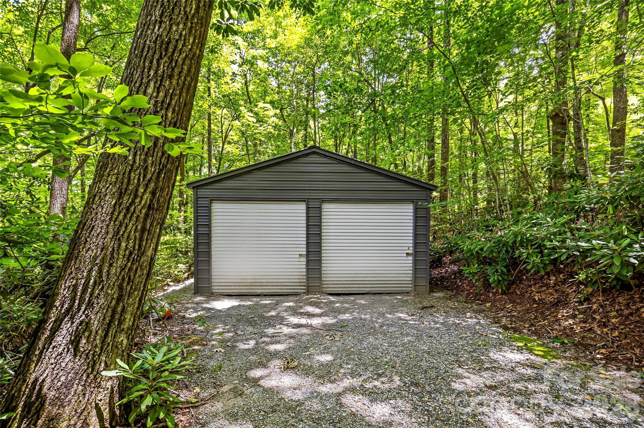 233 Tanglewood Lane Property Photo 43