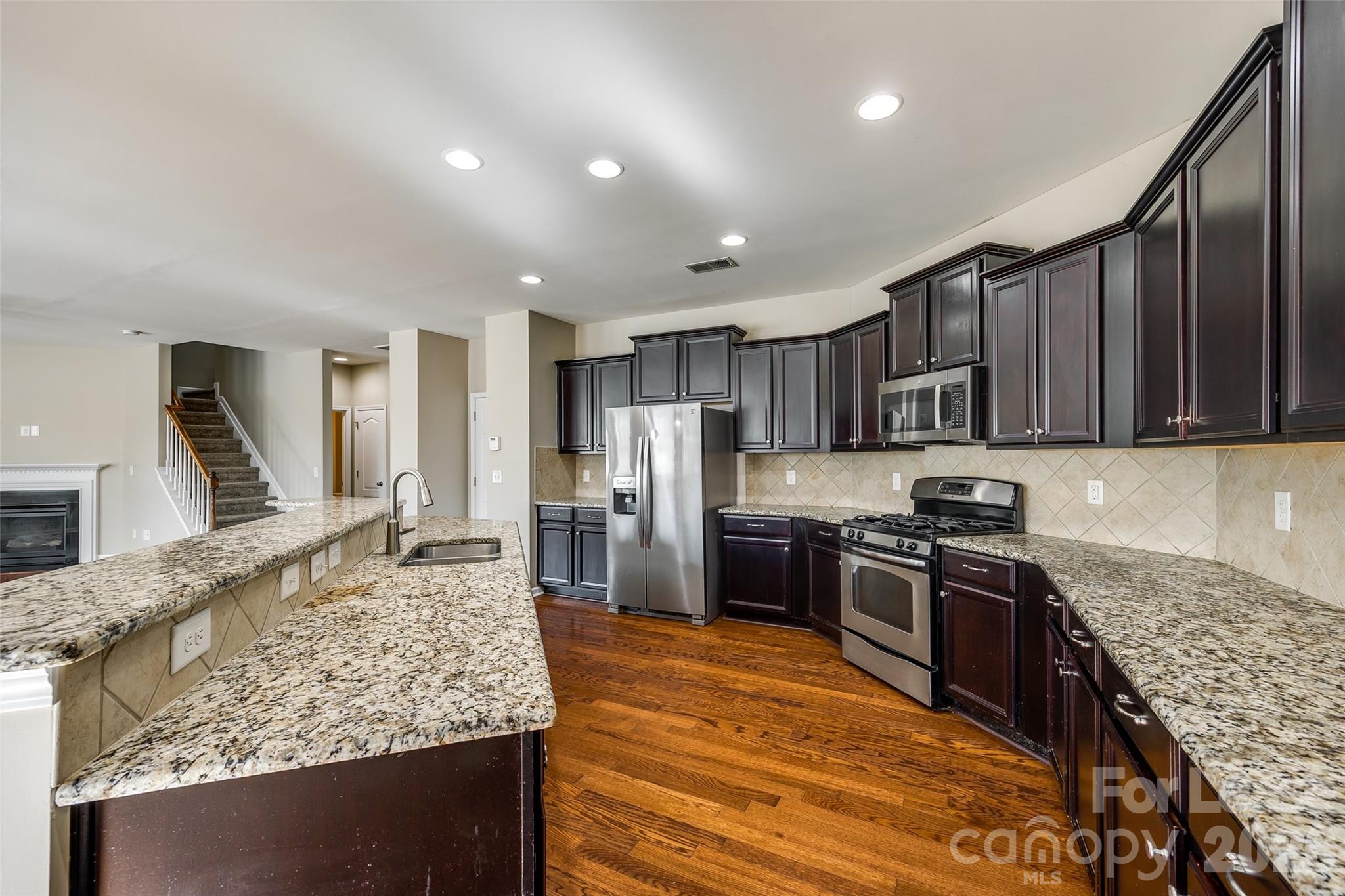 3000 Sewee Lane Property Photo 12