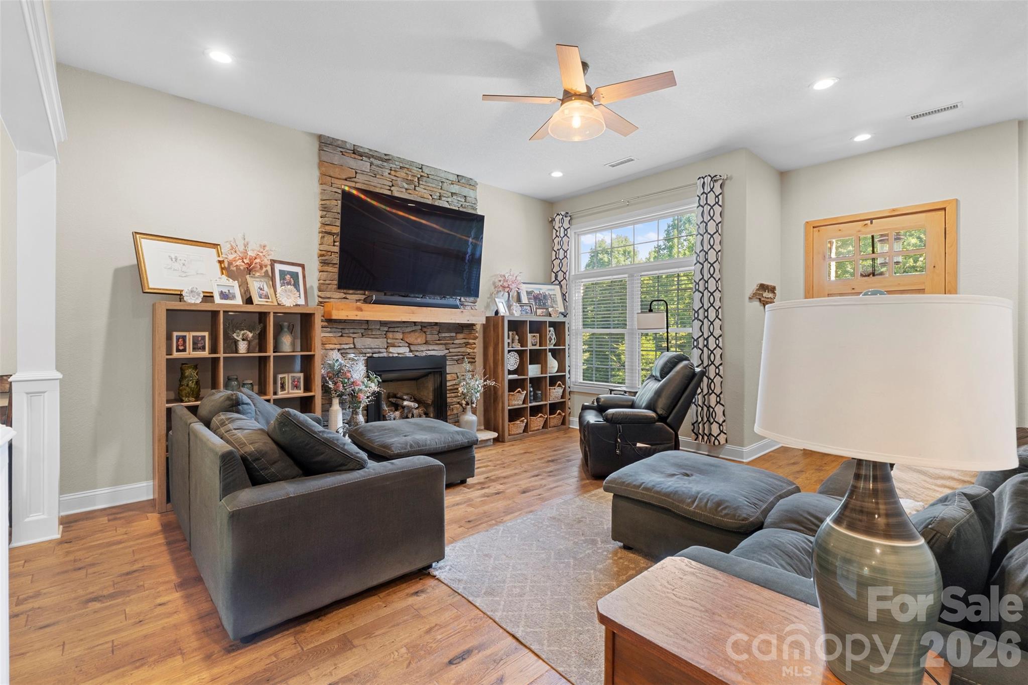 7015 Waterfront Place Property Photo 6