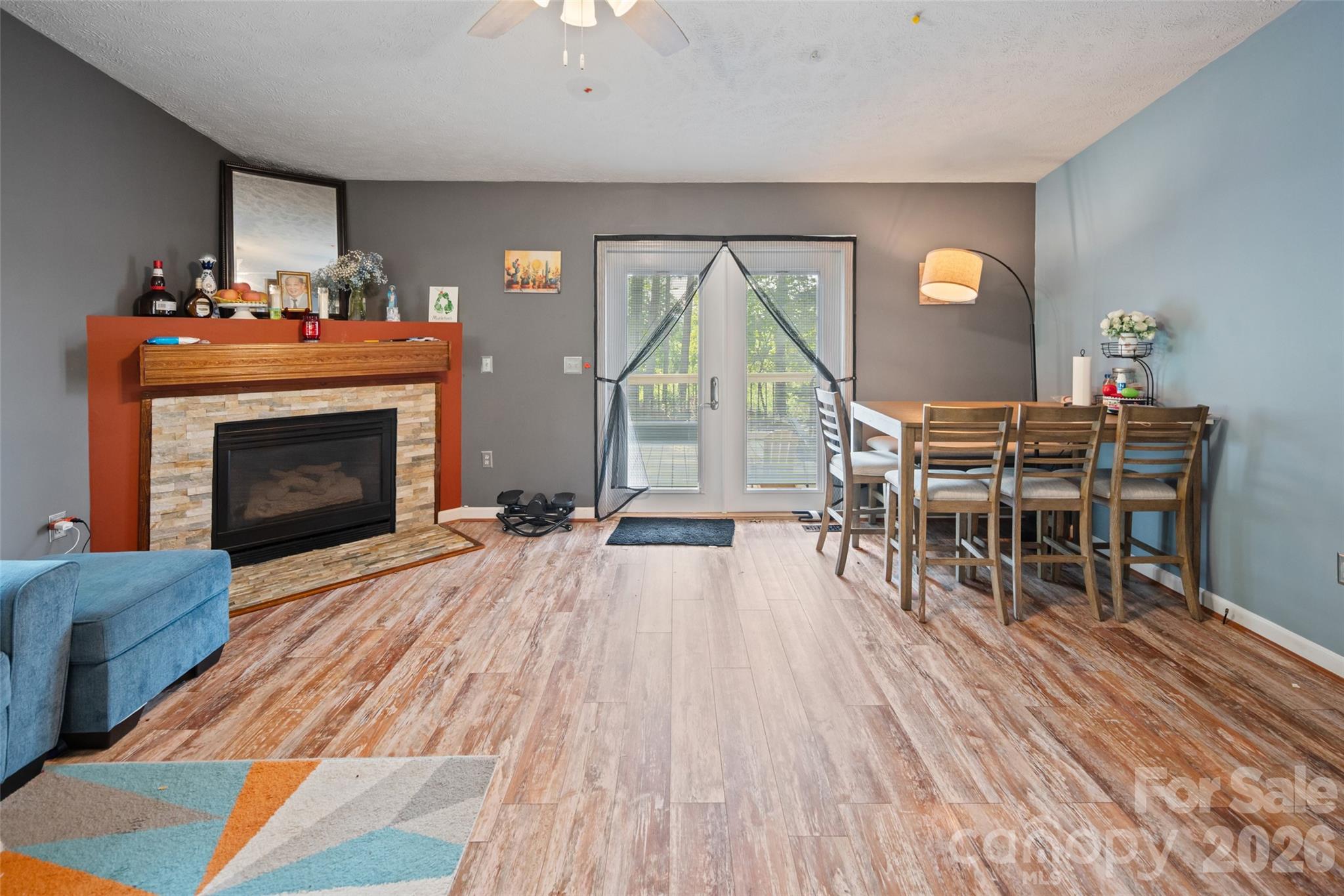 2114 Margaret Drive Property Photo 3
