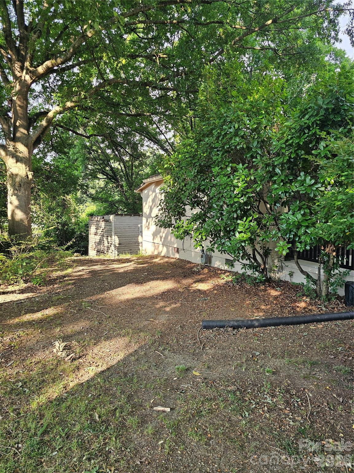 1129 W 5th Avenue Property Photo 22