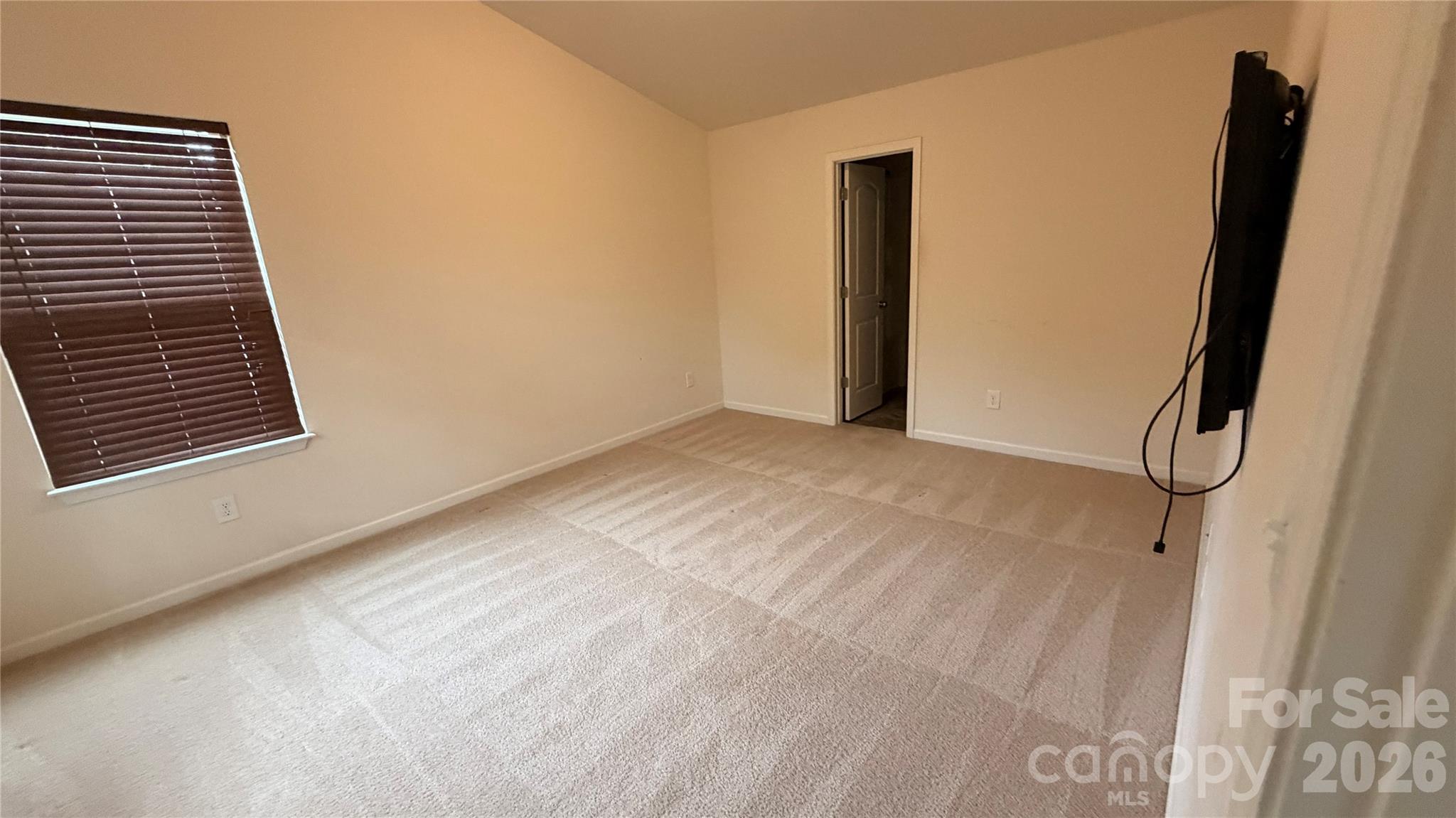 2602 Meadow Knoll Drive Property Photo 11
