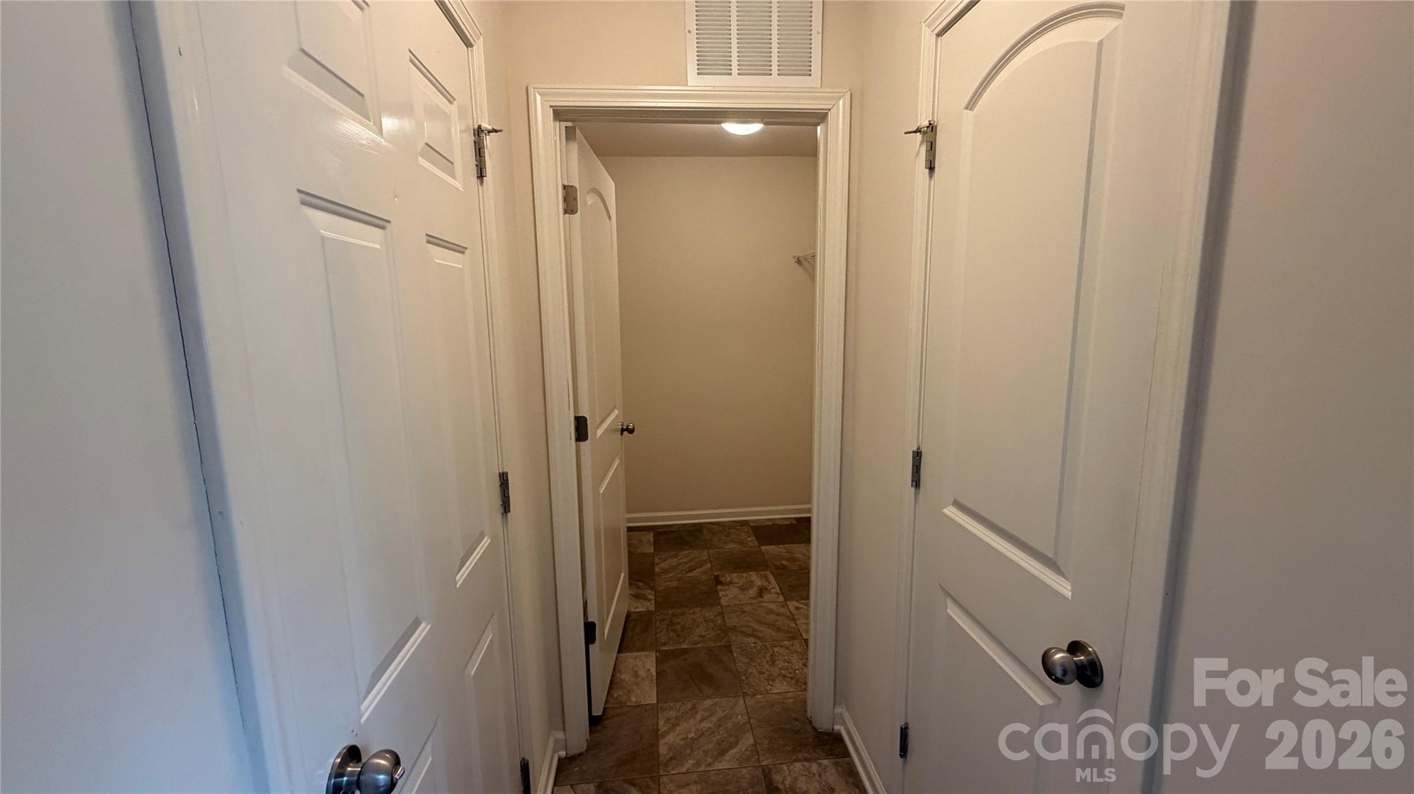2602 Meadow Knoll Drive Property Photo 17