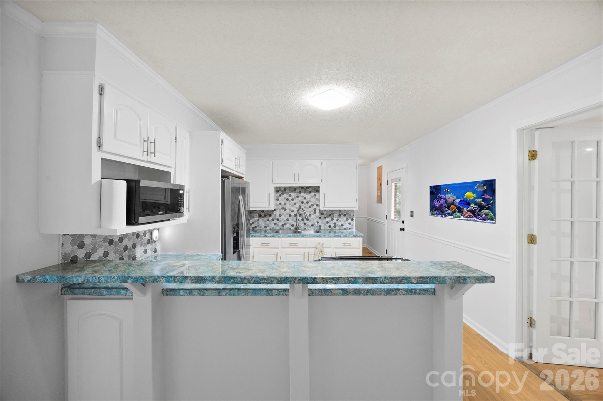 611 W Lewis Street Property Photo 12