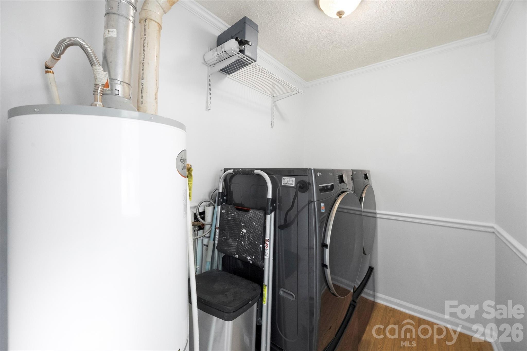 611 W Lewis Street Property Photo 16