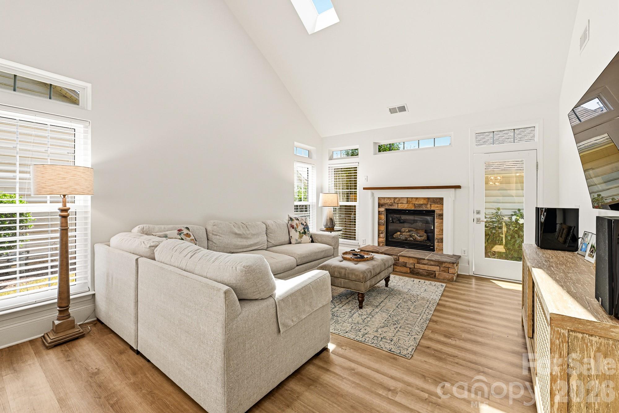8335 Viewpoint Lane Property Photo 10