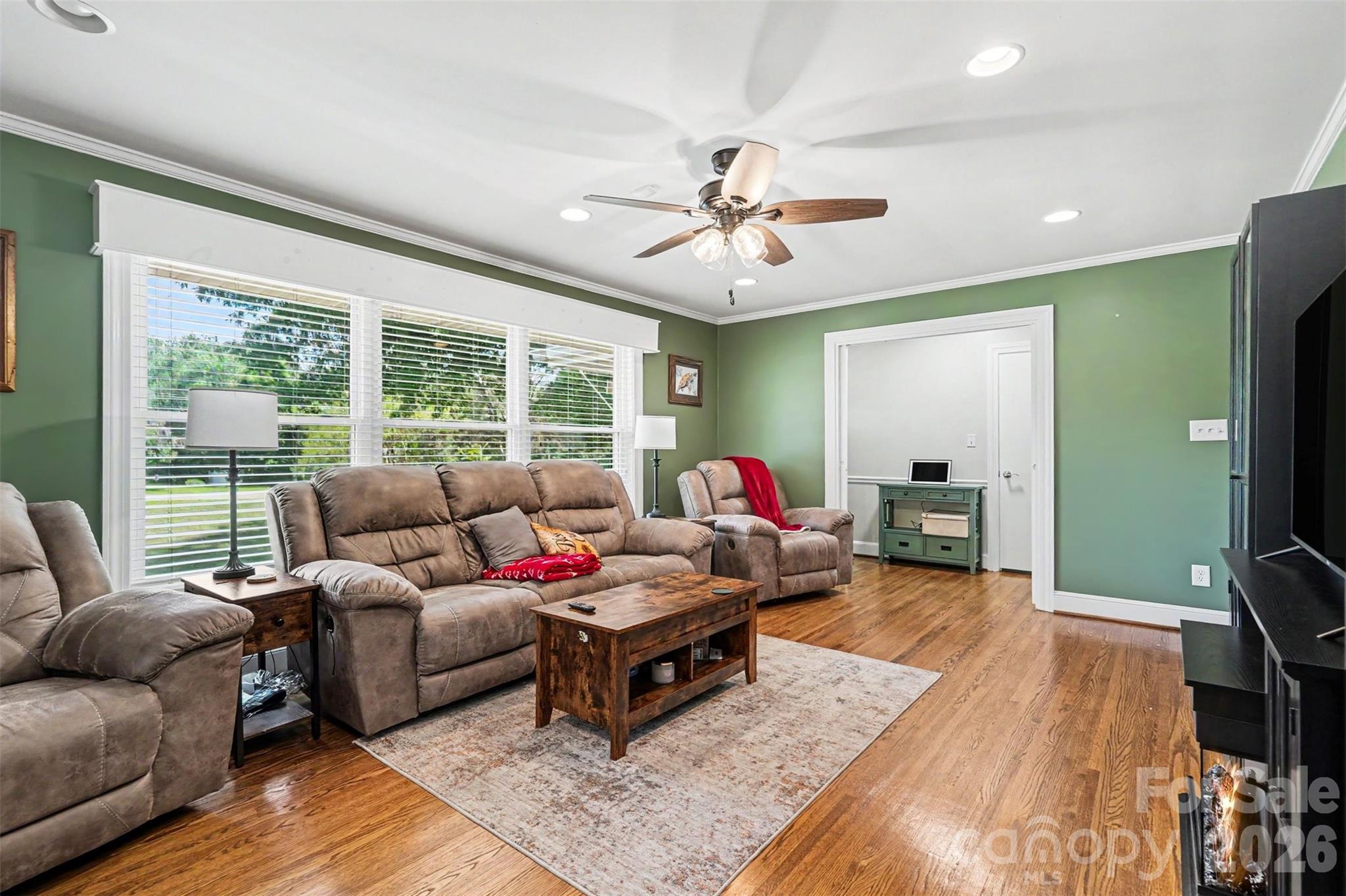 3800 Centergrove Road Property Photo 10