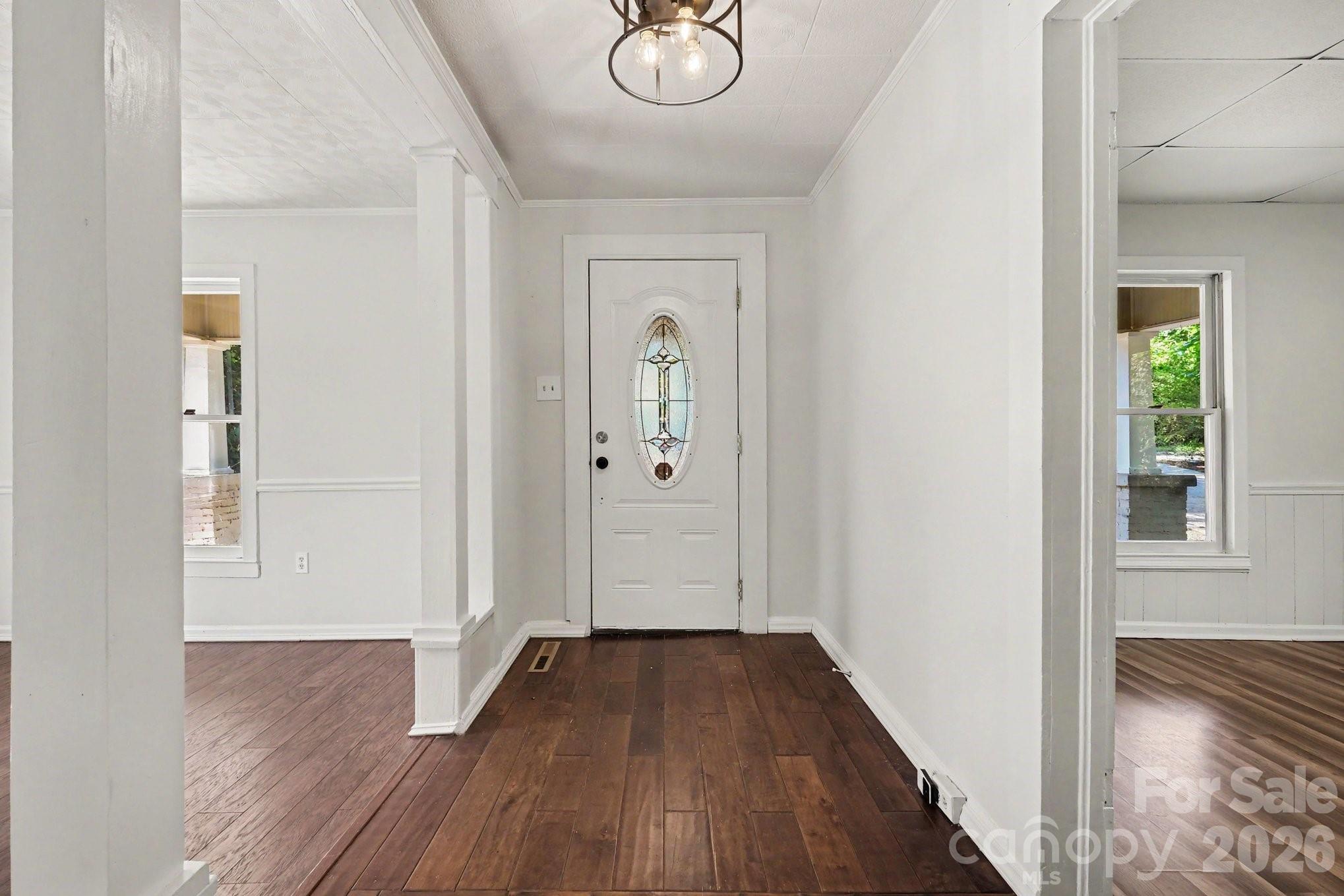 1402 1st Avenue Place Property Photo 6