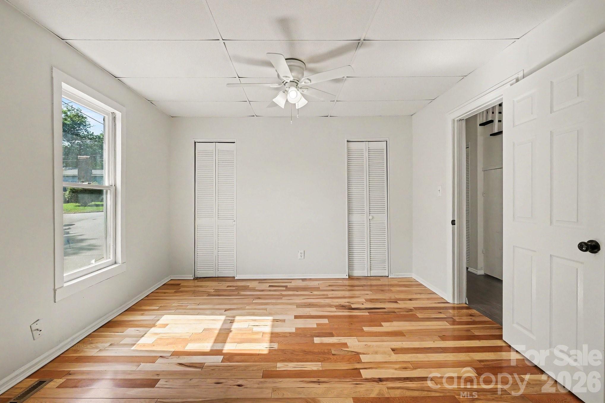 1402 1st Avenue Place Property Photo 10