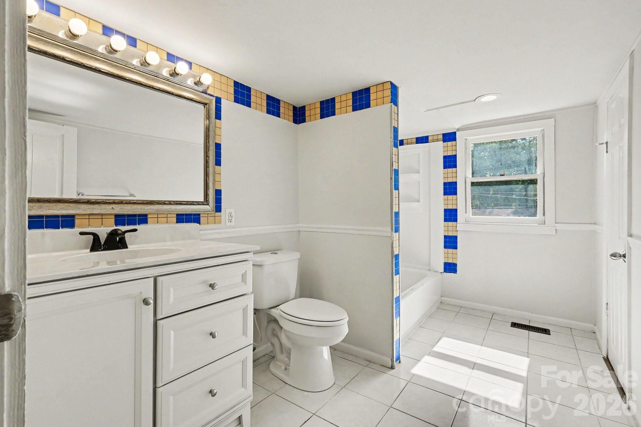 1402 1st Avenue Place Property Photo 13