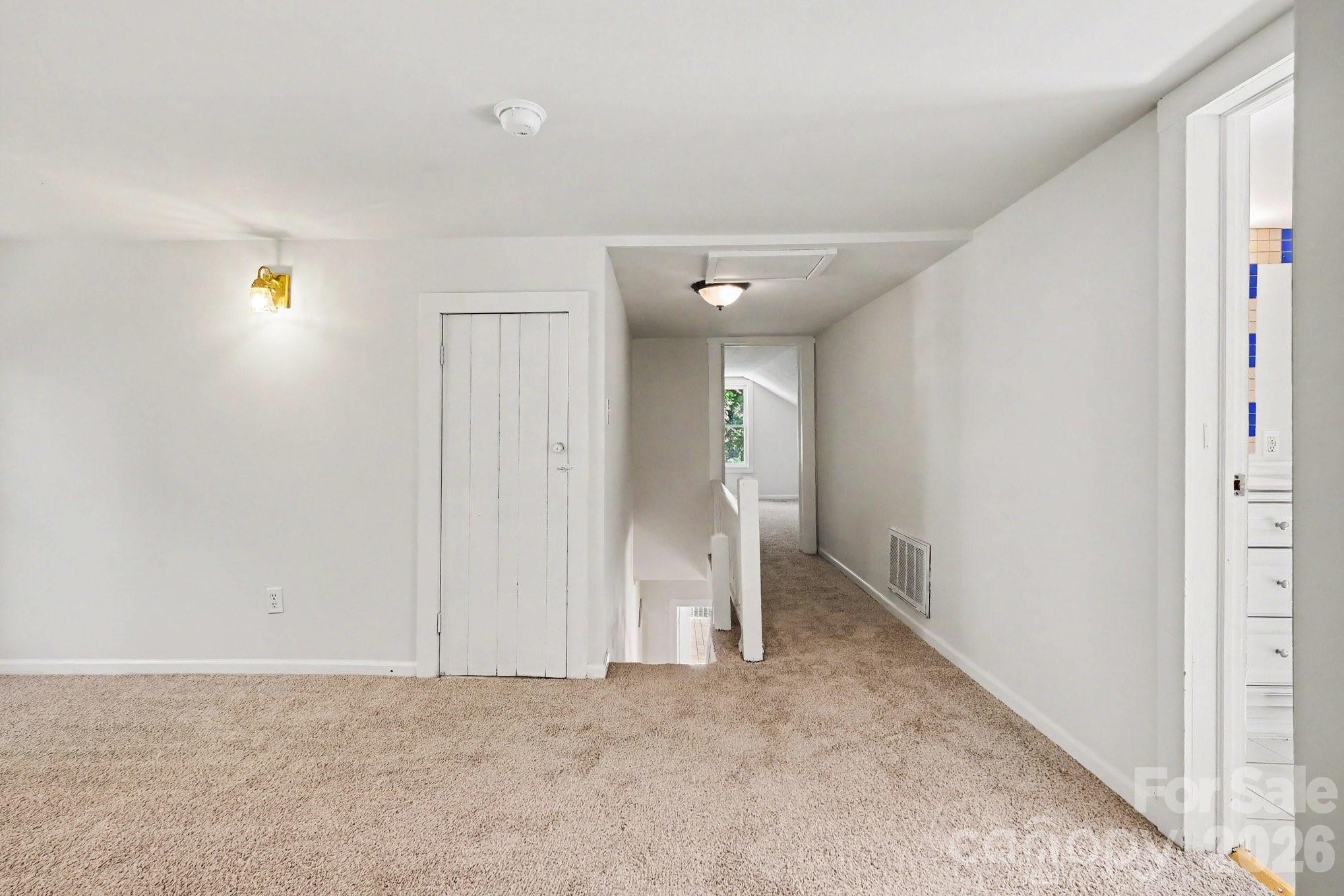 1402 1st Avenue Place Property Photo 20