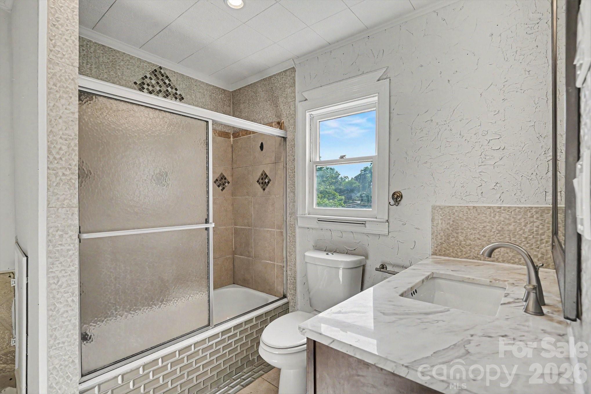 1402 1st Avenue Place Property Photo 30