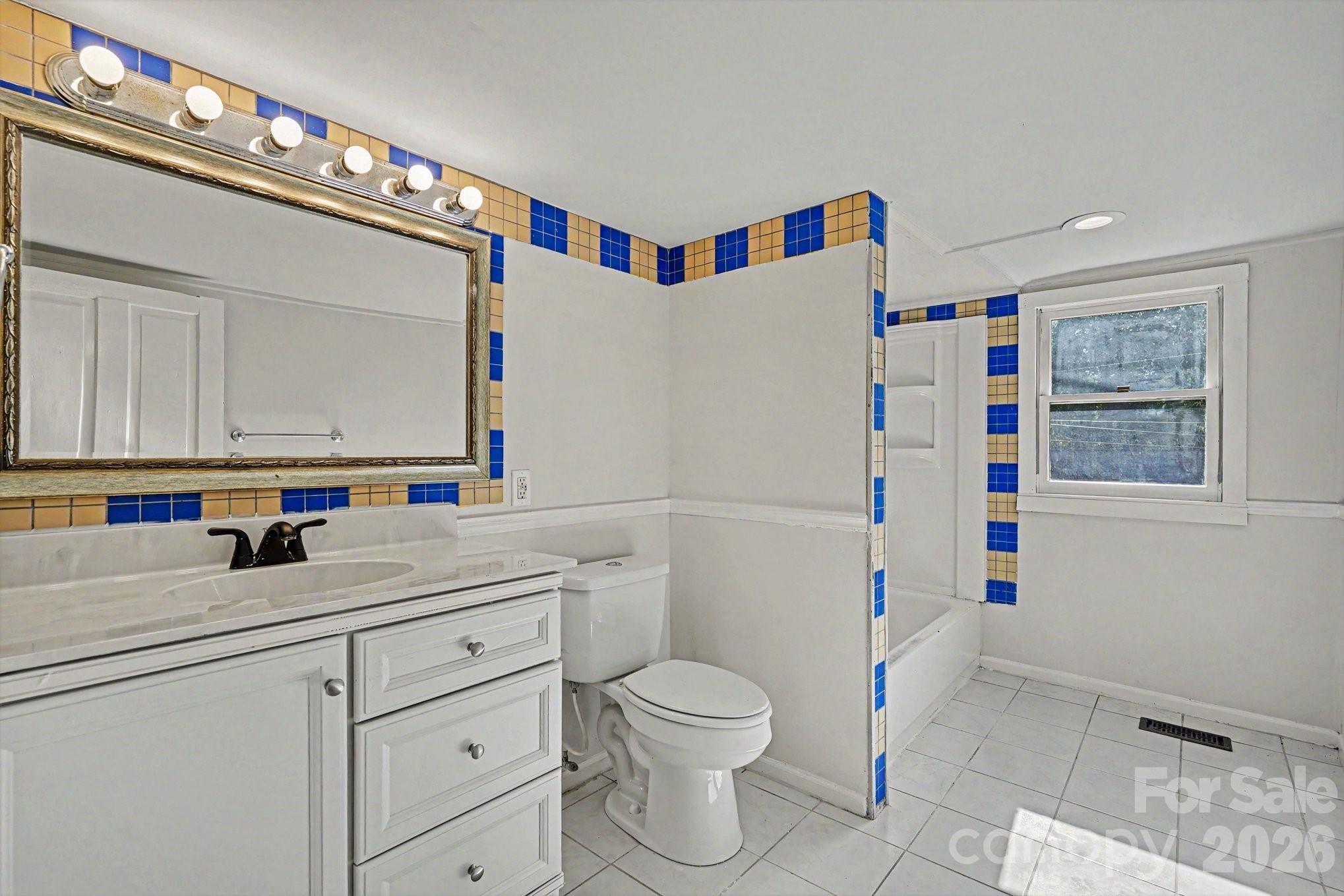 1402 1st Avenue Place Property Photo 31