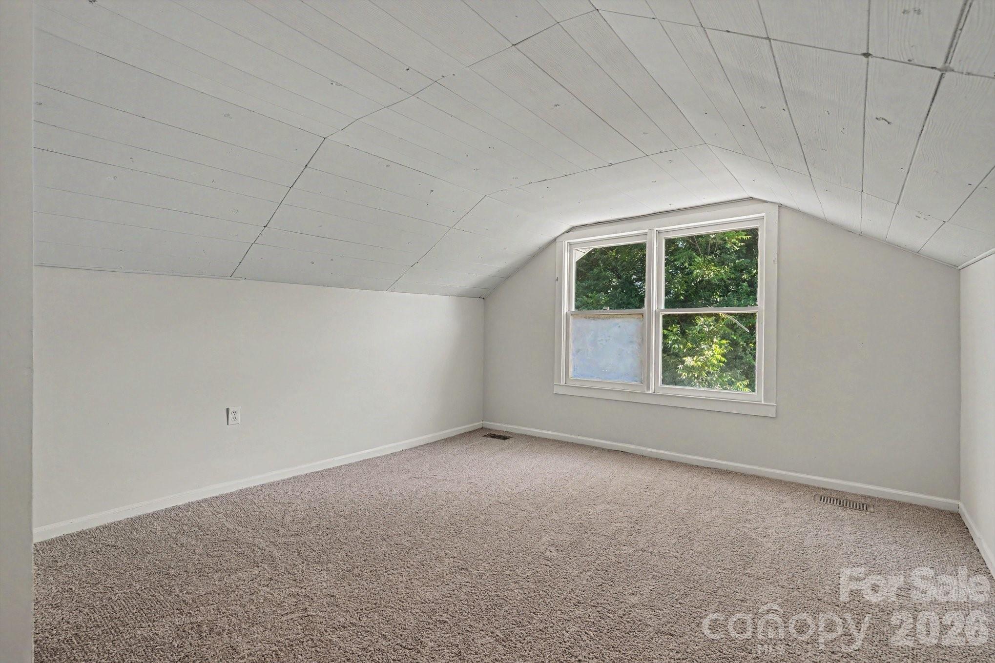 1402 1st Avenue Place Property Photo 34