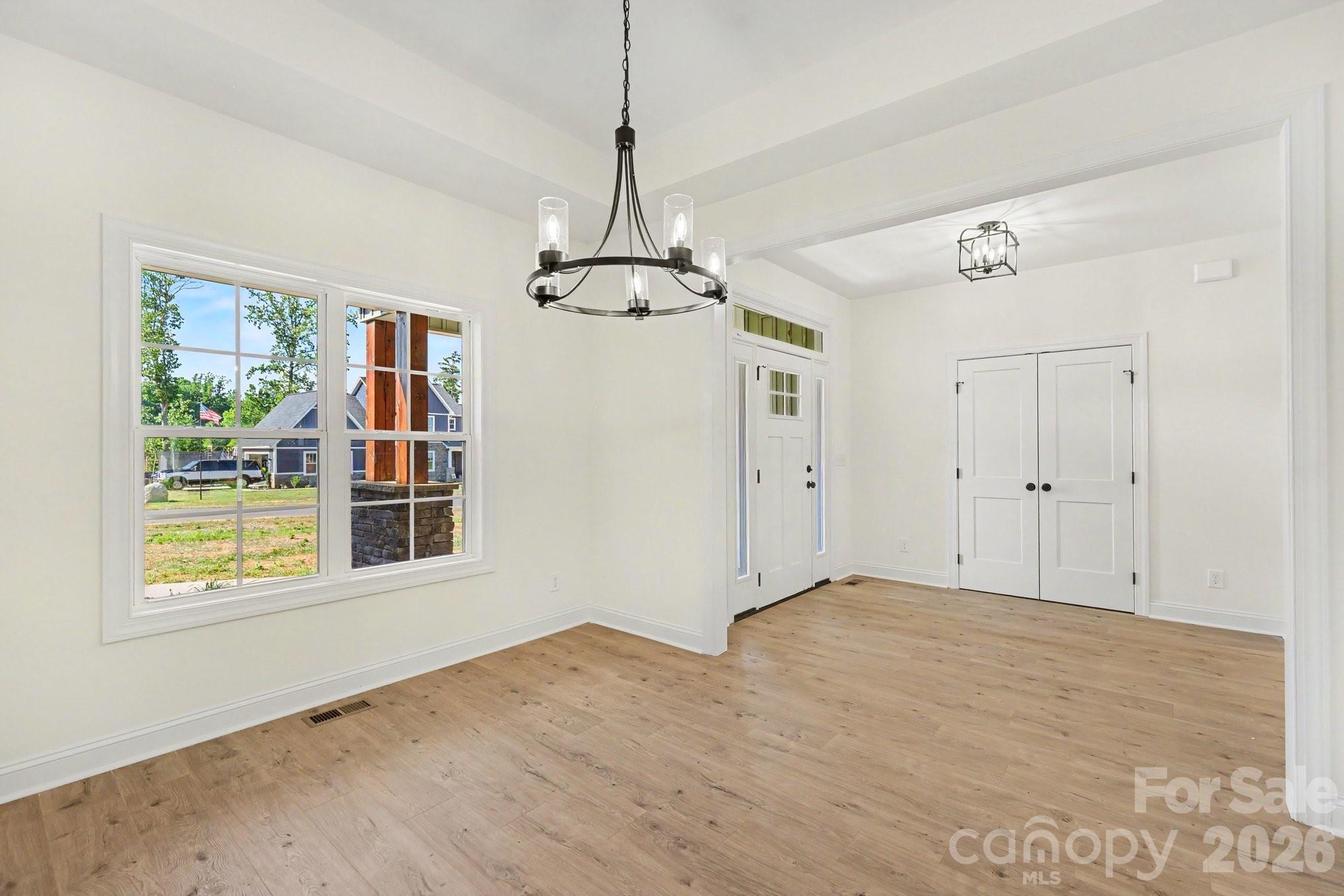 402 Dorothy Drive Property Photo 4