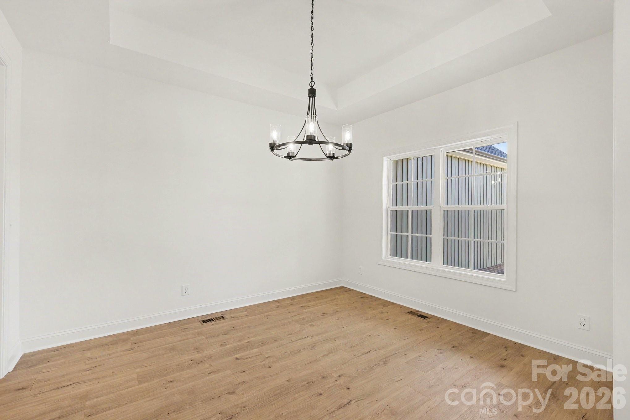 402 Dorothy Drive Property Photo 5