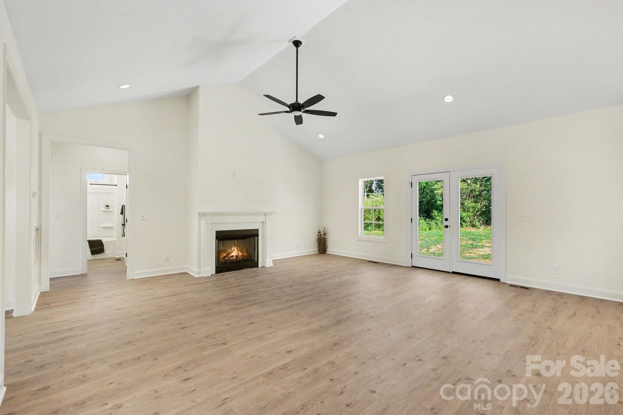 402 Dorothy Drive Property Photo 7