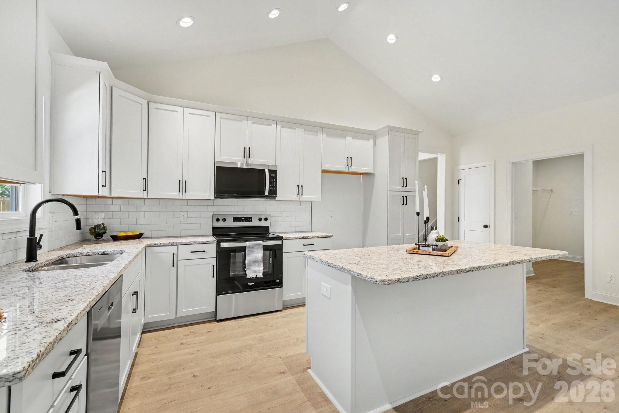 402 Dorothy Drive Property Photo 15