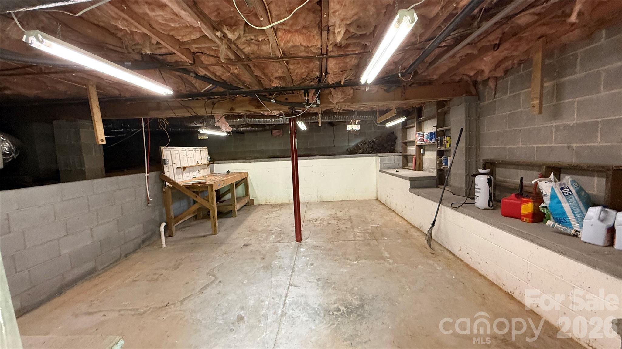 210 Bleynat Street Property Photo 15