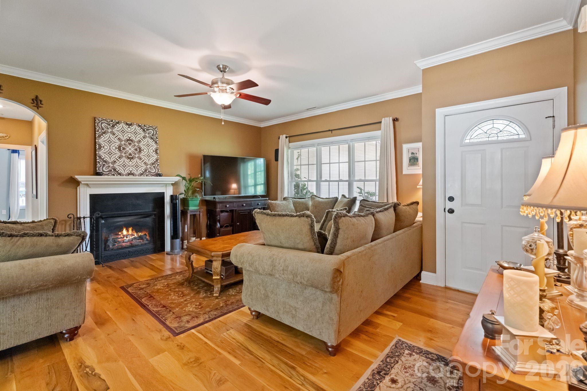 1621 Herbie Circle Property Photo 8