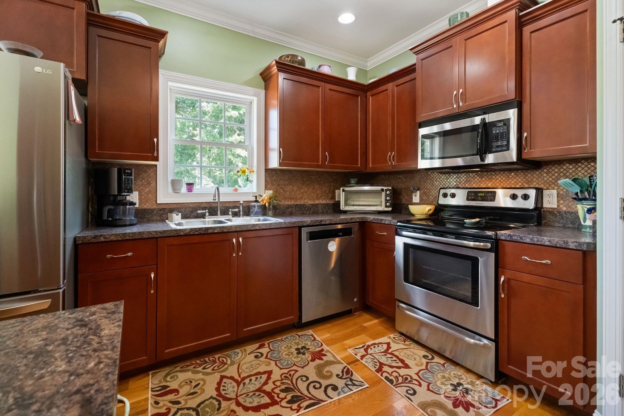 1621 Herbie Circle Property Photo 13