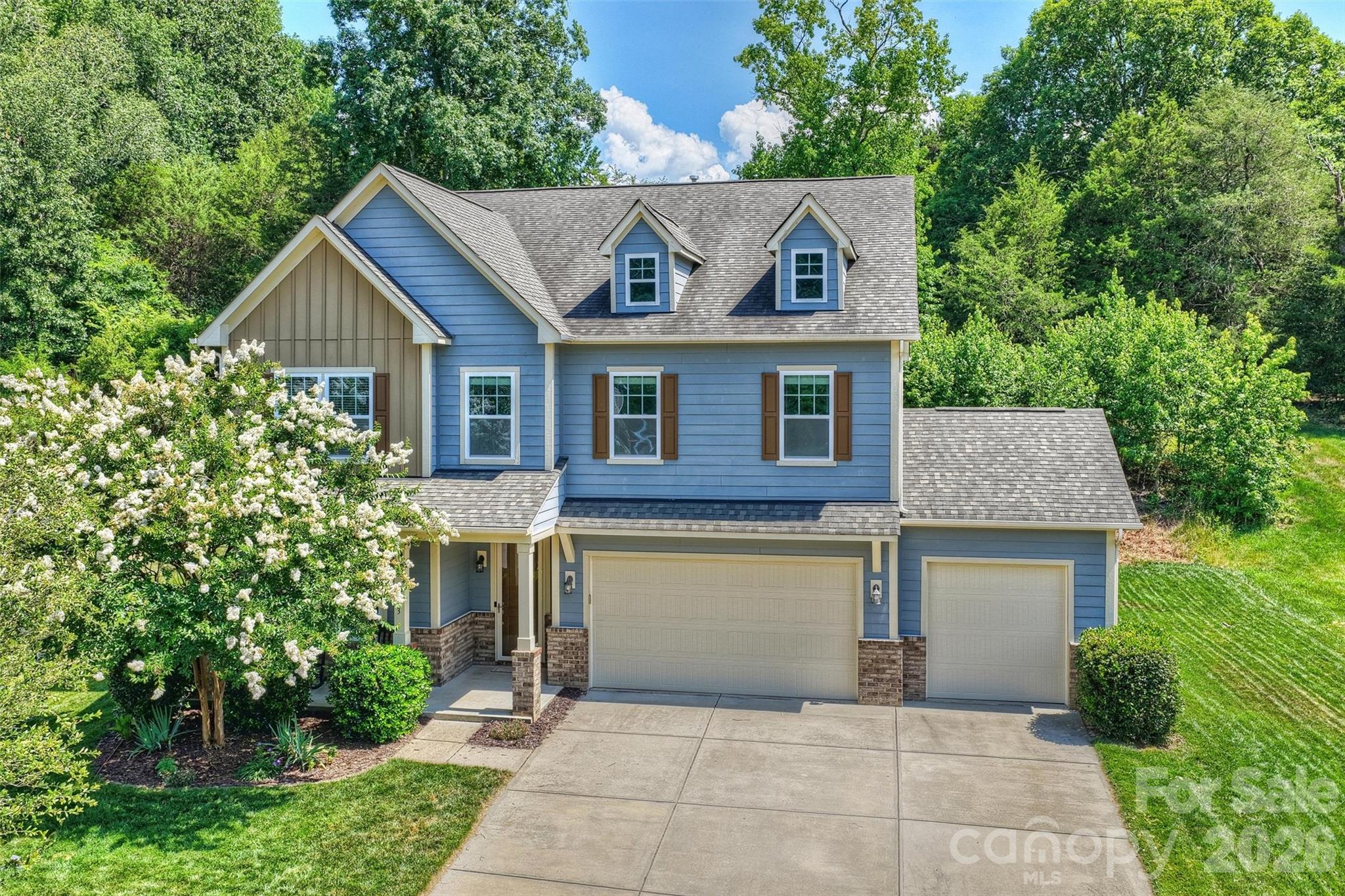 1113 Bassett Way Property Photo 1