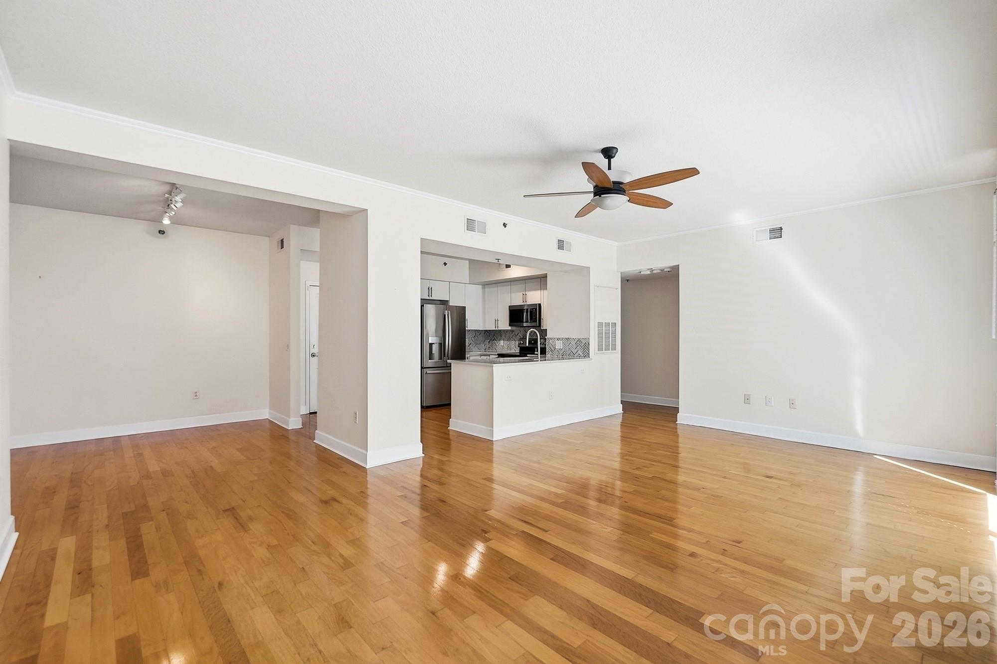 1315 East Boulevard 411 Property Photo 1