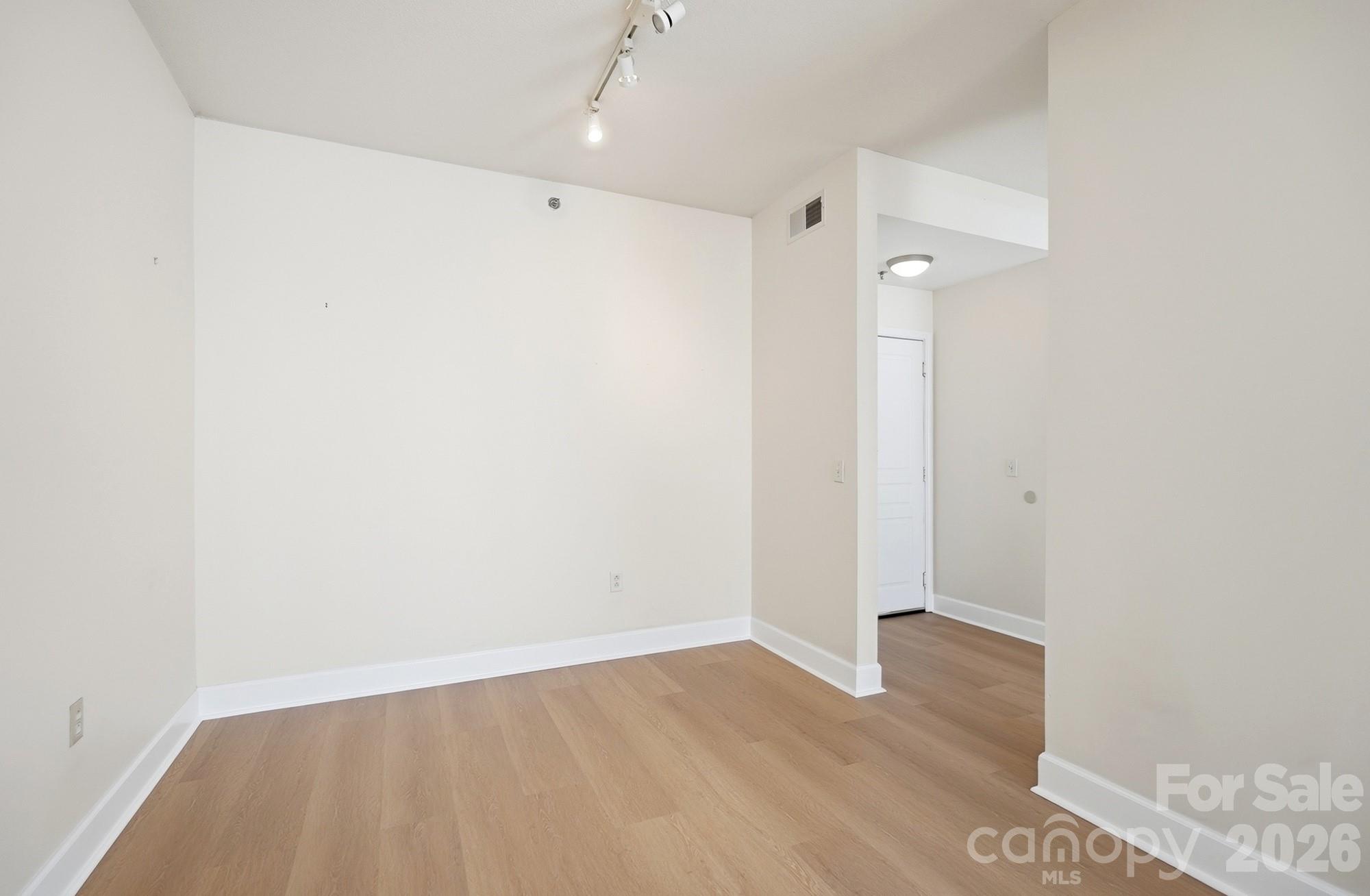 1315 East Boulevard 411 Property Photo 12