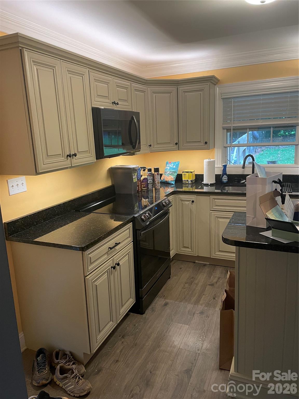514 Crestview Drive Property Photo 10