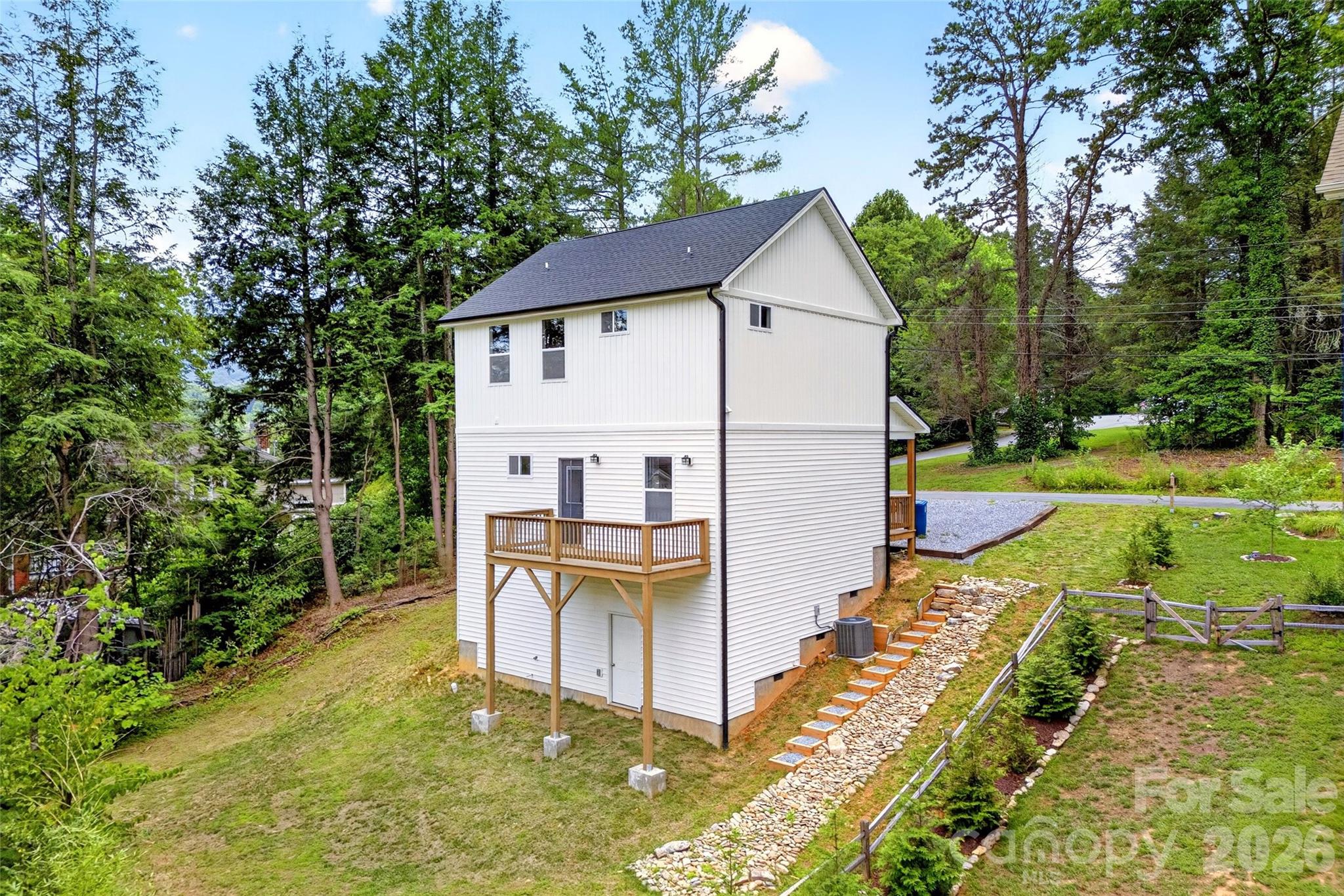 88 Walker Street Property Photo 4