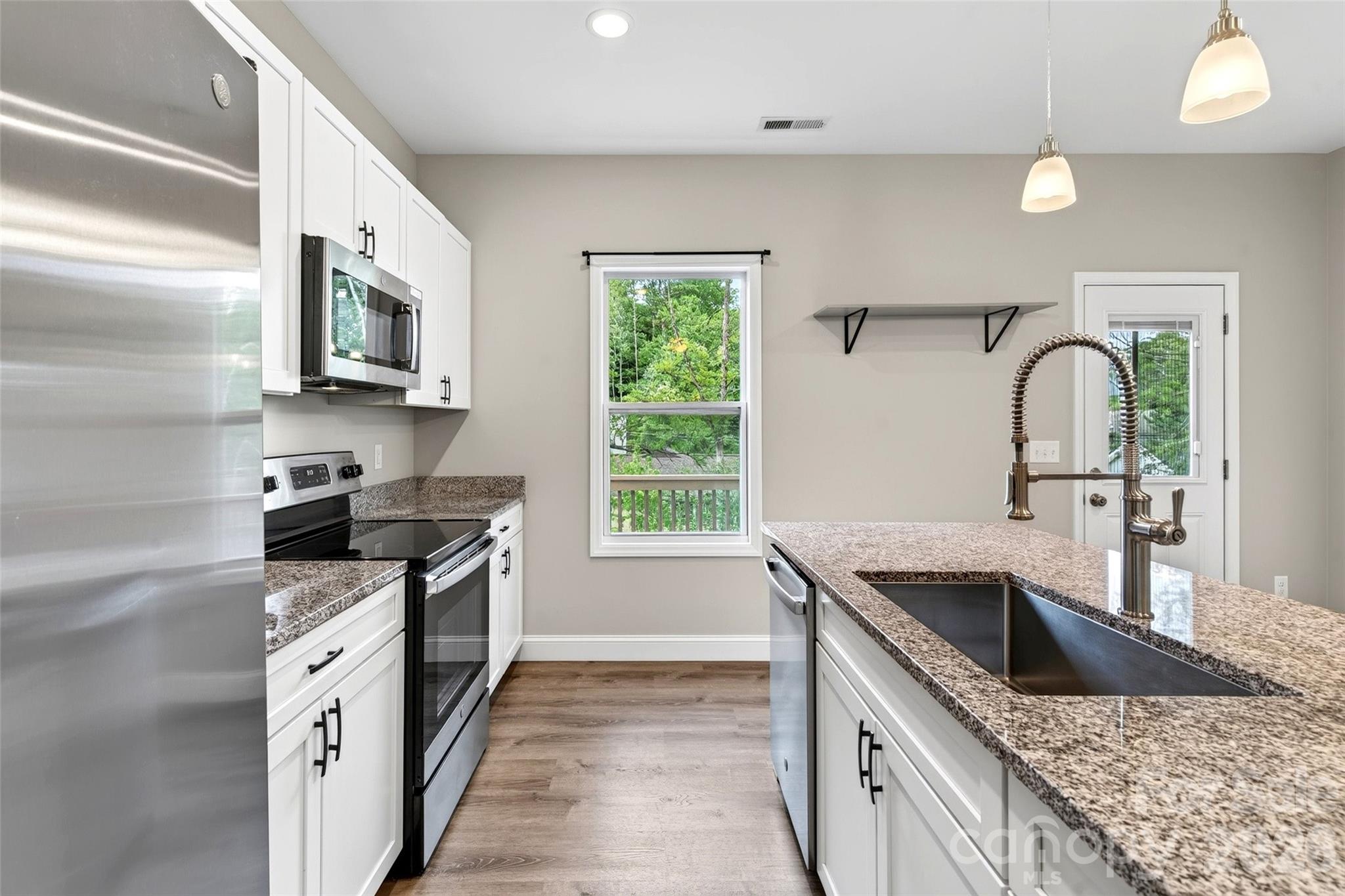88 Walker Street Property Photo 12