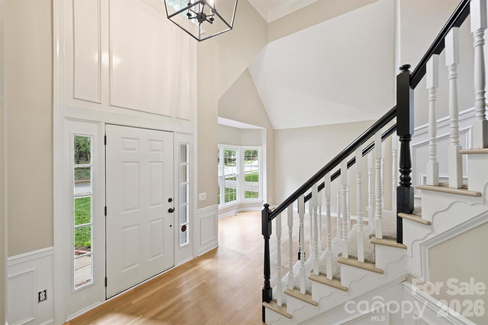 5317 Fairvista Drive Property Photo 4