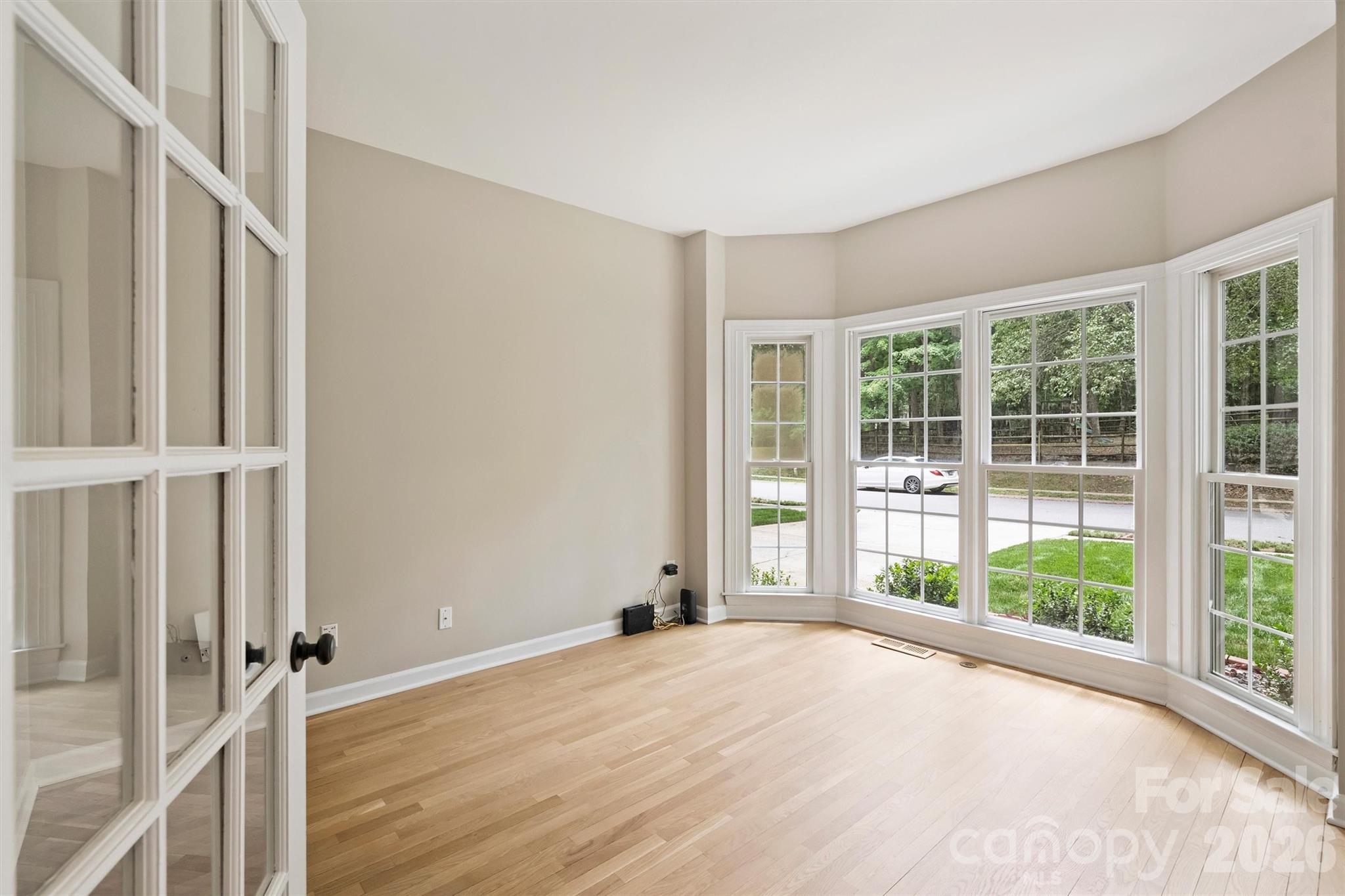 5317 Fairvista Drive Property Photo 5
