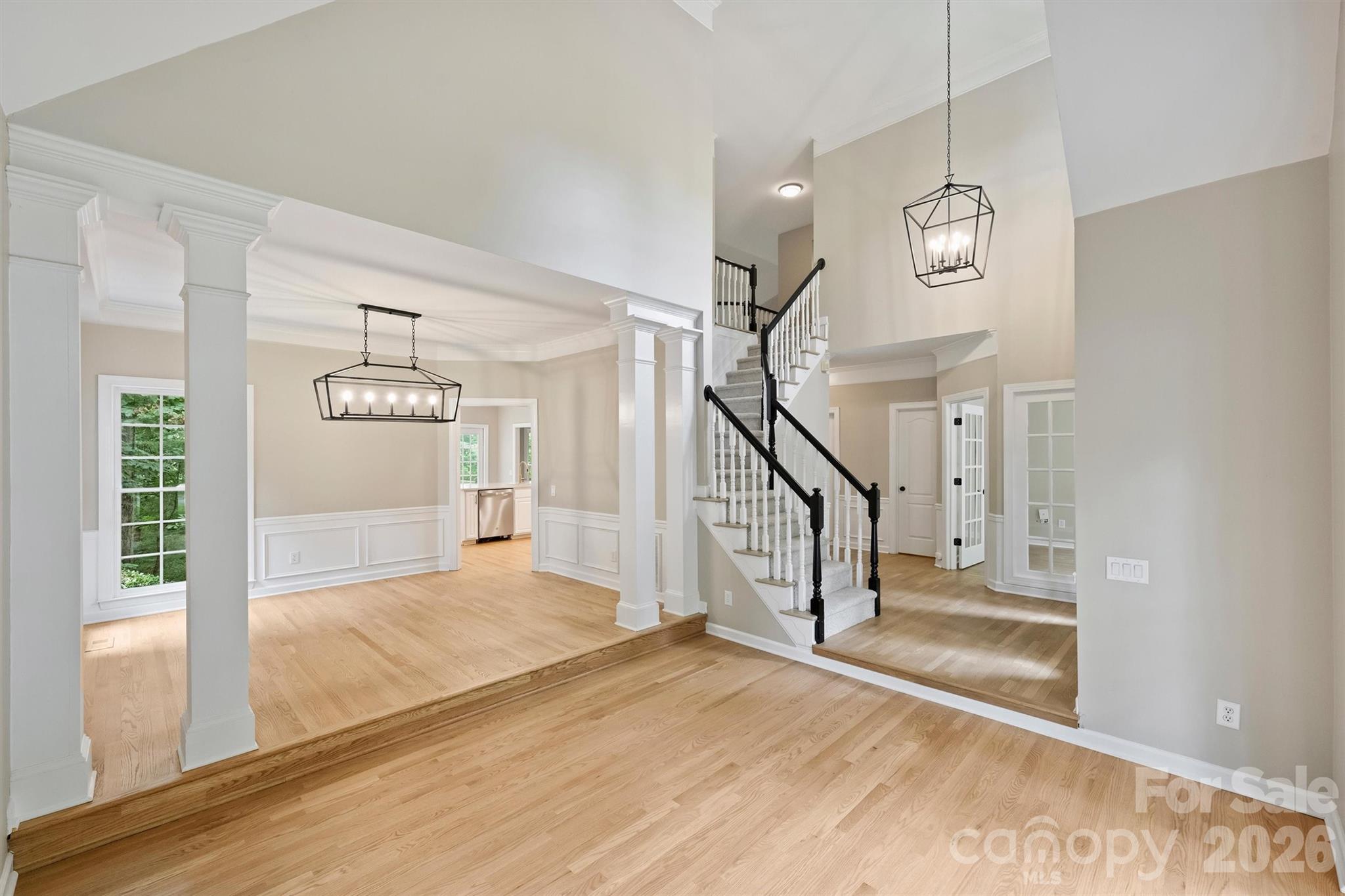 5317 Fairvista Drive Property Photo 6