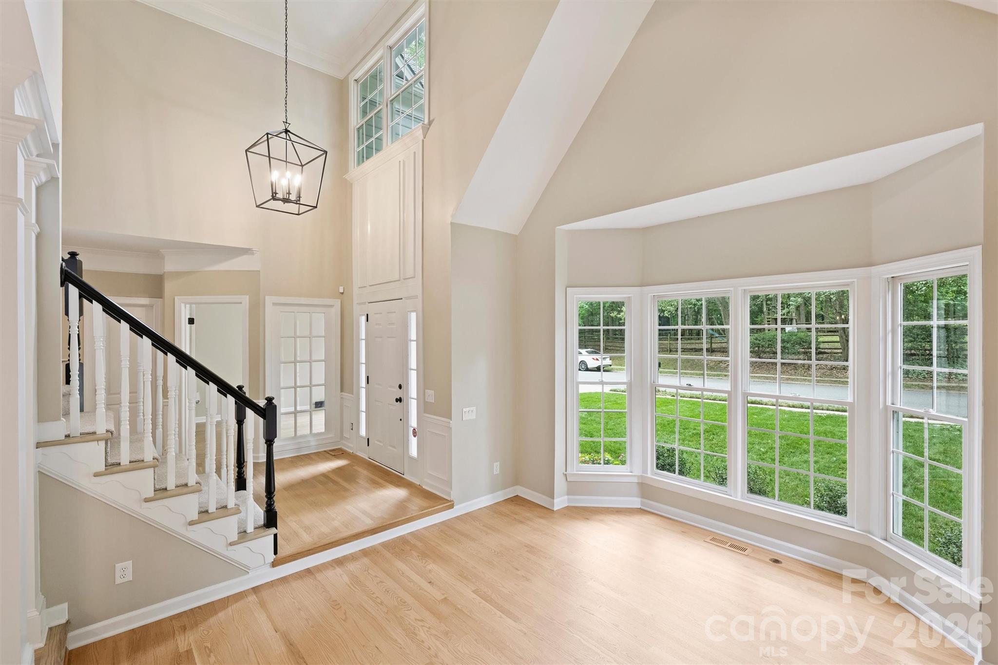 5317 Fairvista Drive Property Photo 8