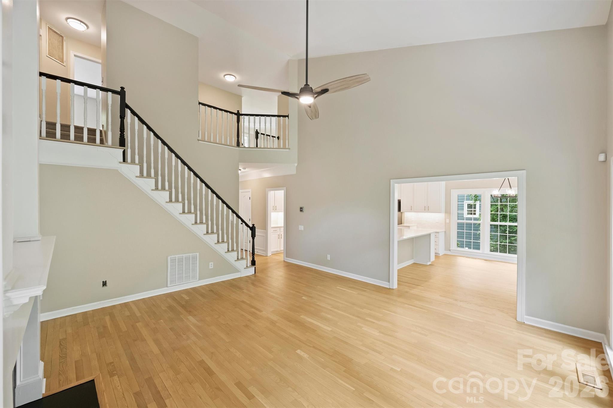 5317 Fairvista Drive Property Photo 13