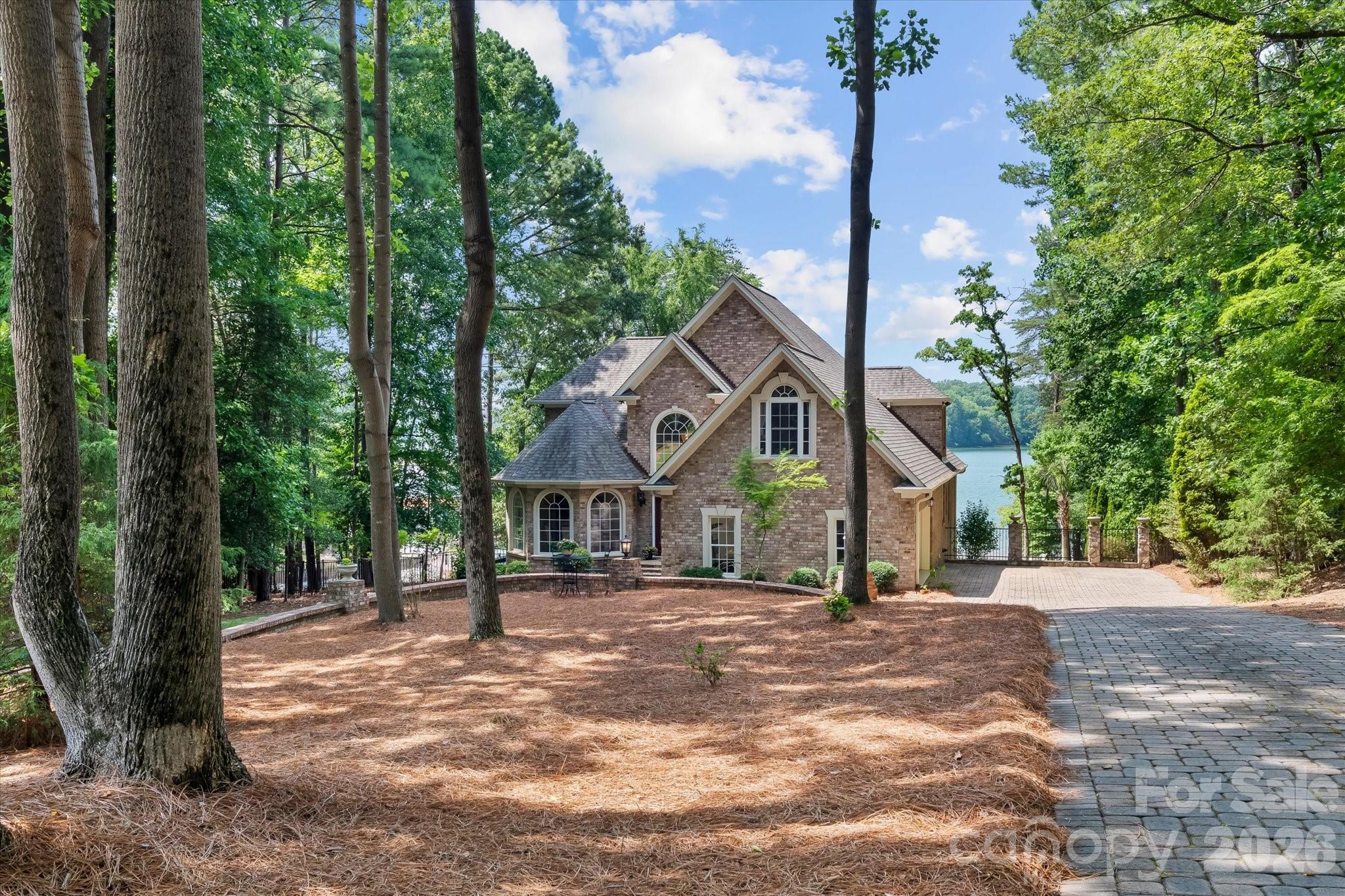 151 Eagle Chase Lane Property Photo 4
