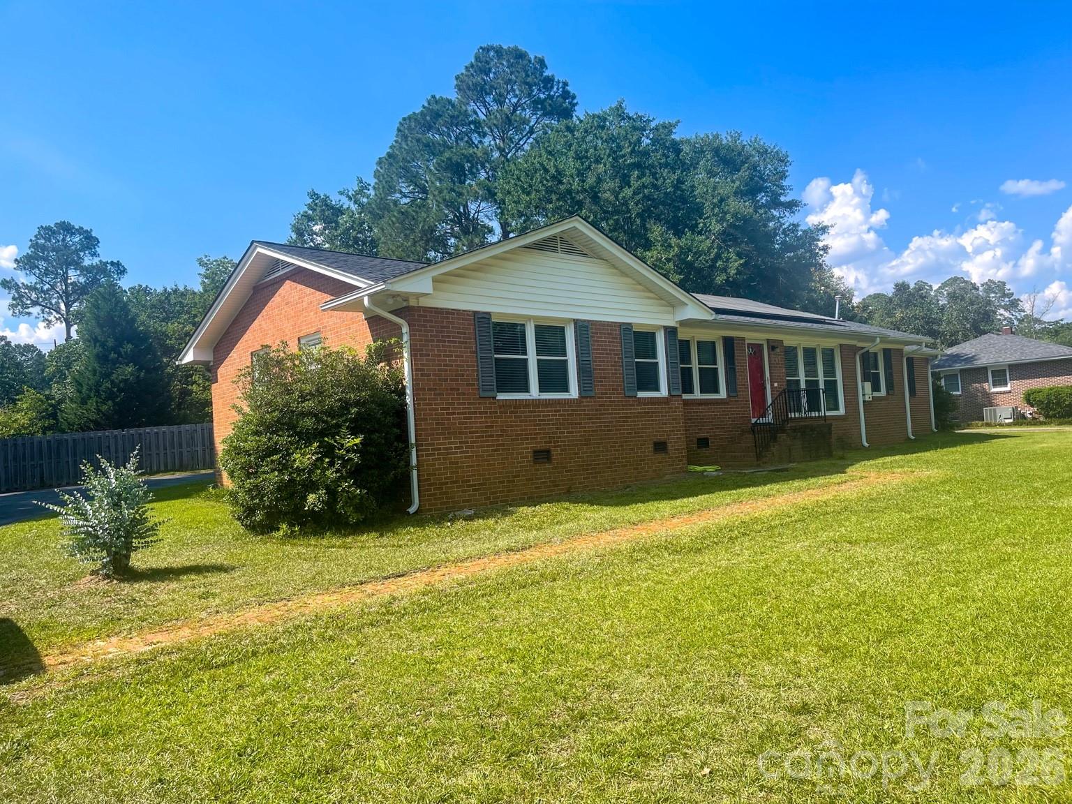 14 Hamden Circle Property Photo 1