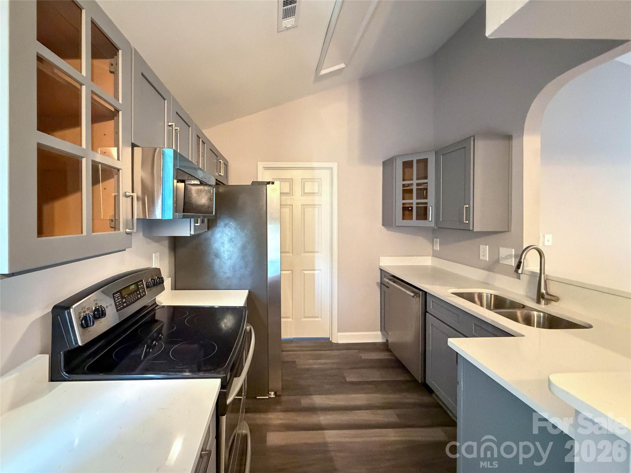 1110 Helms Road Property Photo 3