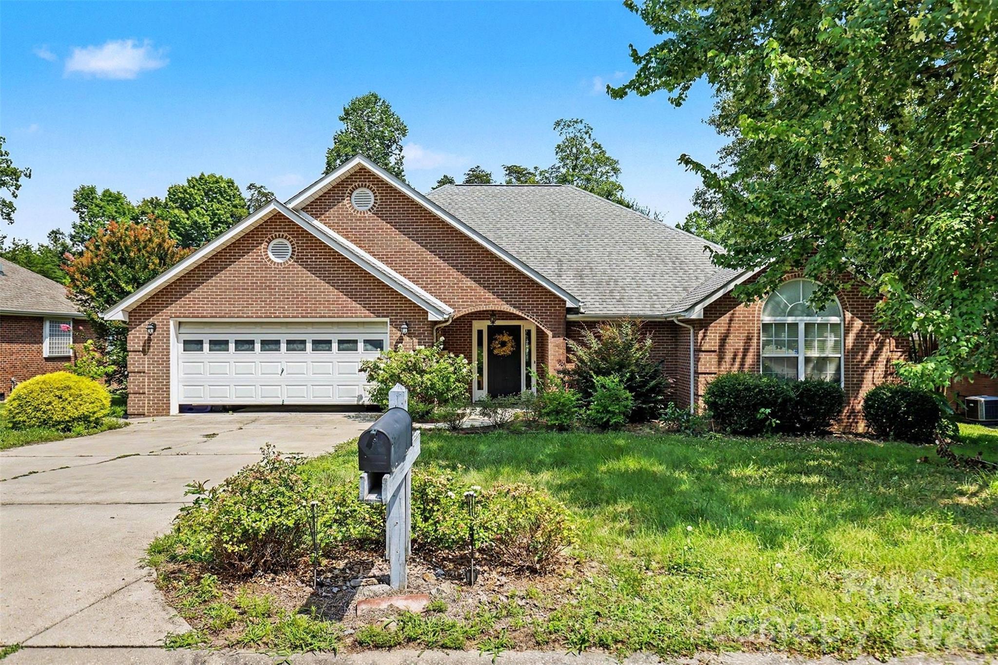 1318 Crown Ridge Drive Property Photo 1