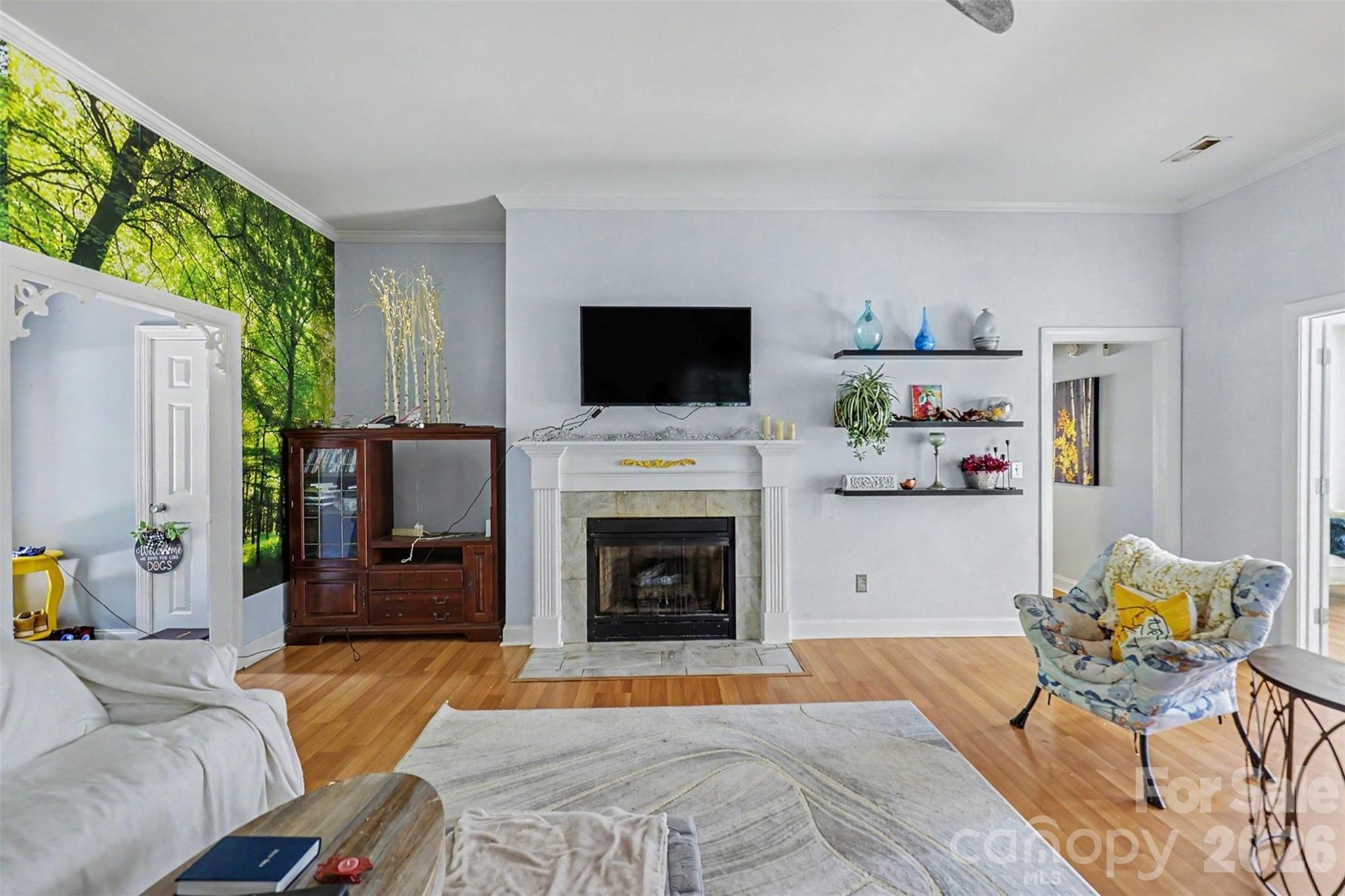 1318 Crown Ridge Drive Property Photo 6